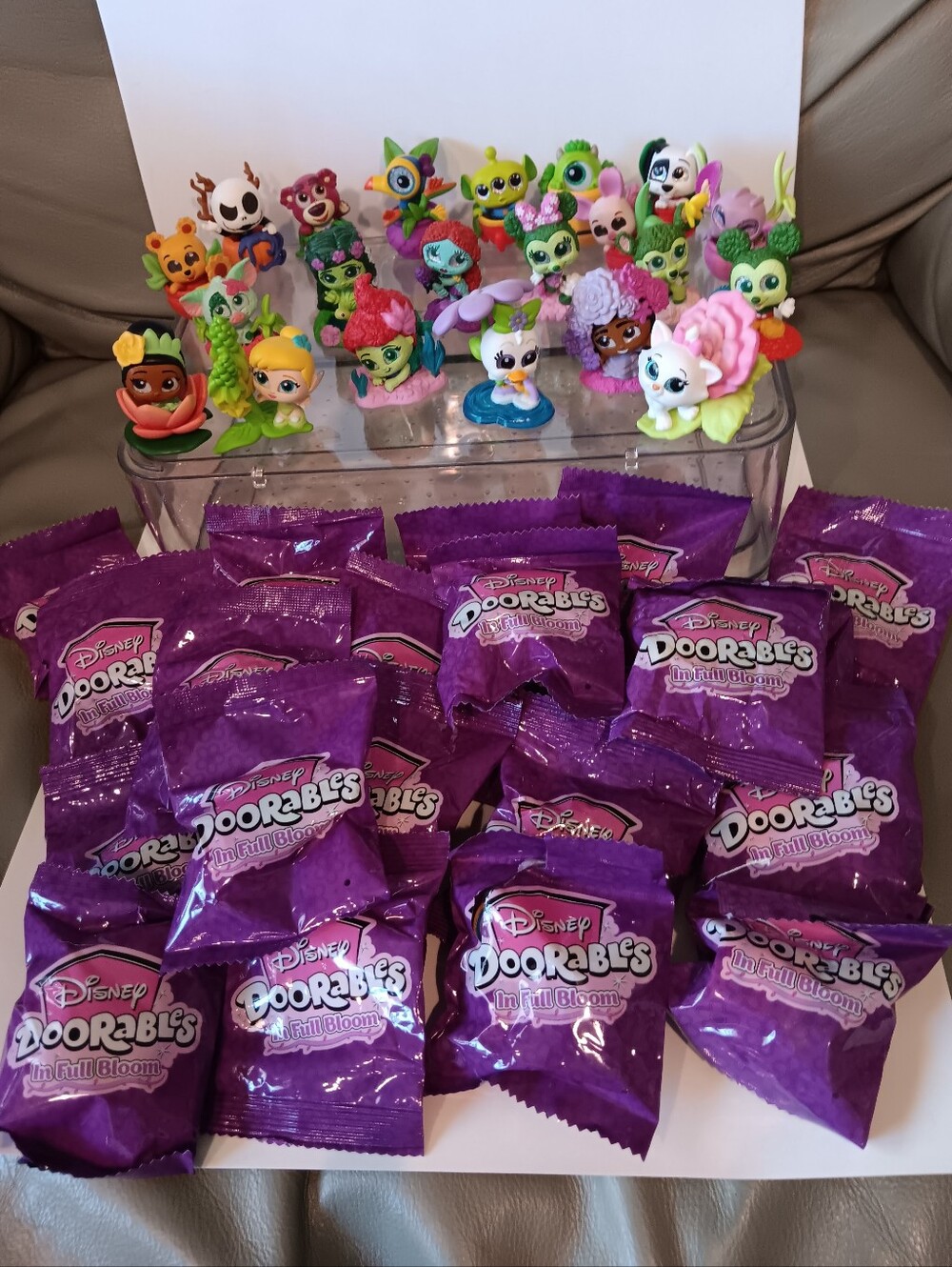 DISNEY Doorables BLOOM Lot A - Picture 4 of 4